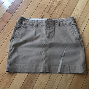 NWOT, khaki skirt, size 0